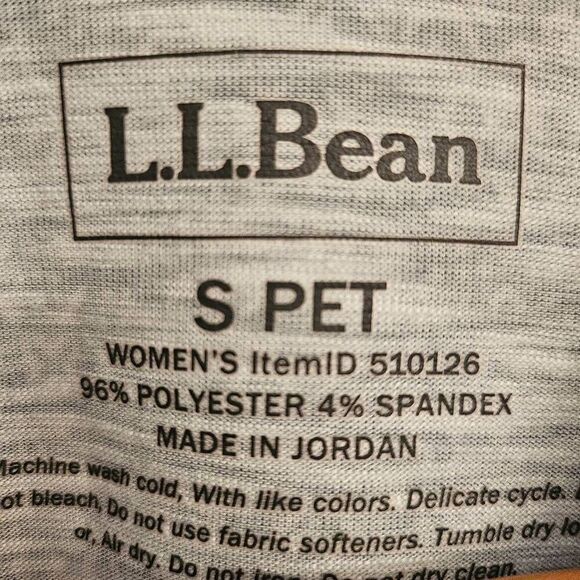 NWOT L.L. BEAN V-neck Flattering Elbow length Top in Spring Green: Comfy Effort - Picture 5 of 5